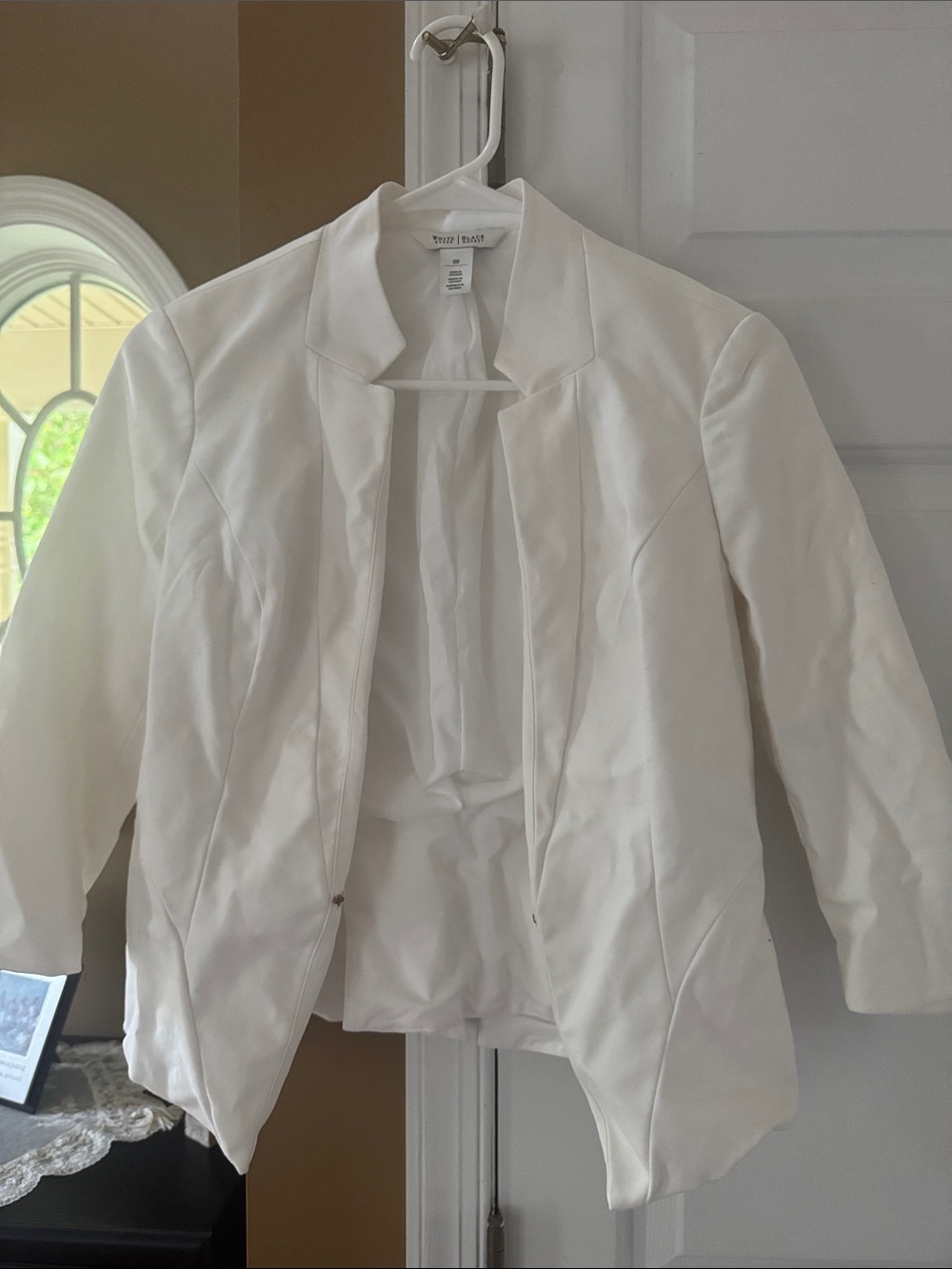 White House Black Market Crisp White Open-Front Blazer